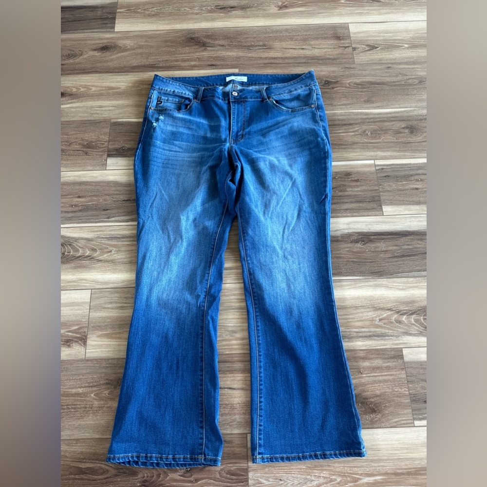 KanCan women’s estilo jeans size 22W